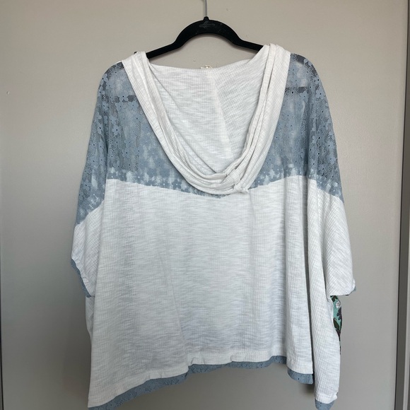 *** LISTING IS SOLD ***  Boho Floral Patchwork Tunic - Picture 9 of 9